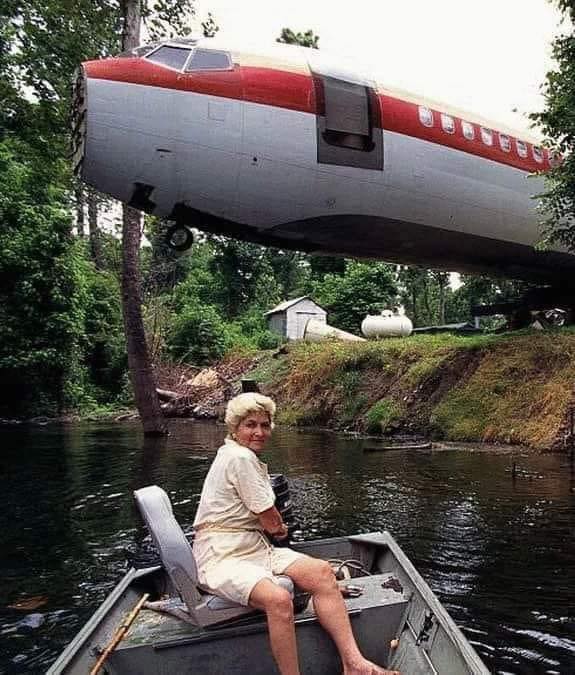 Woman Turns Boeing Plane Into Fully Functional Home