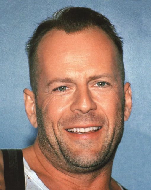 “He Stopped Reading And Barely Speaks”: The Wife Of Bruce Willis Showed How Unrecognizable Her Husband Has Become!