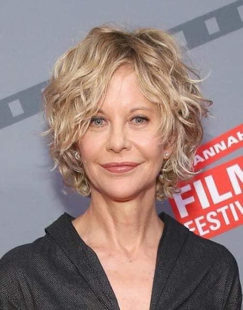 HT7. 61-year-old Meg Ryan makes rare public appearance, sparks debate on internet – ‘what did she do to herself’